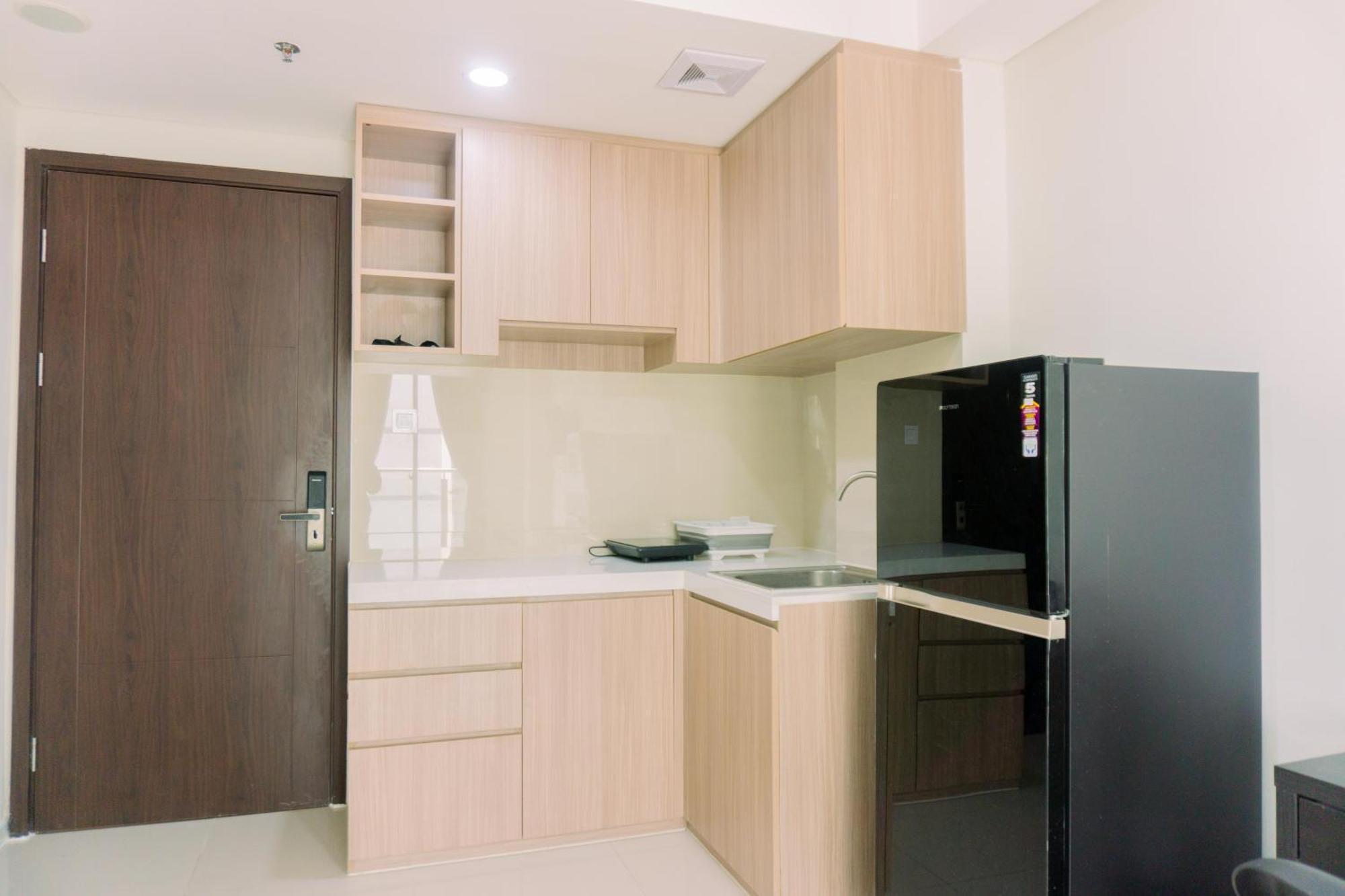 Luxury At Daan Mogot By Travelio Appartement