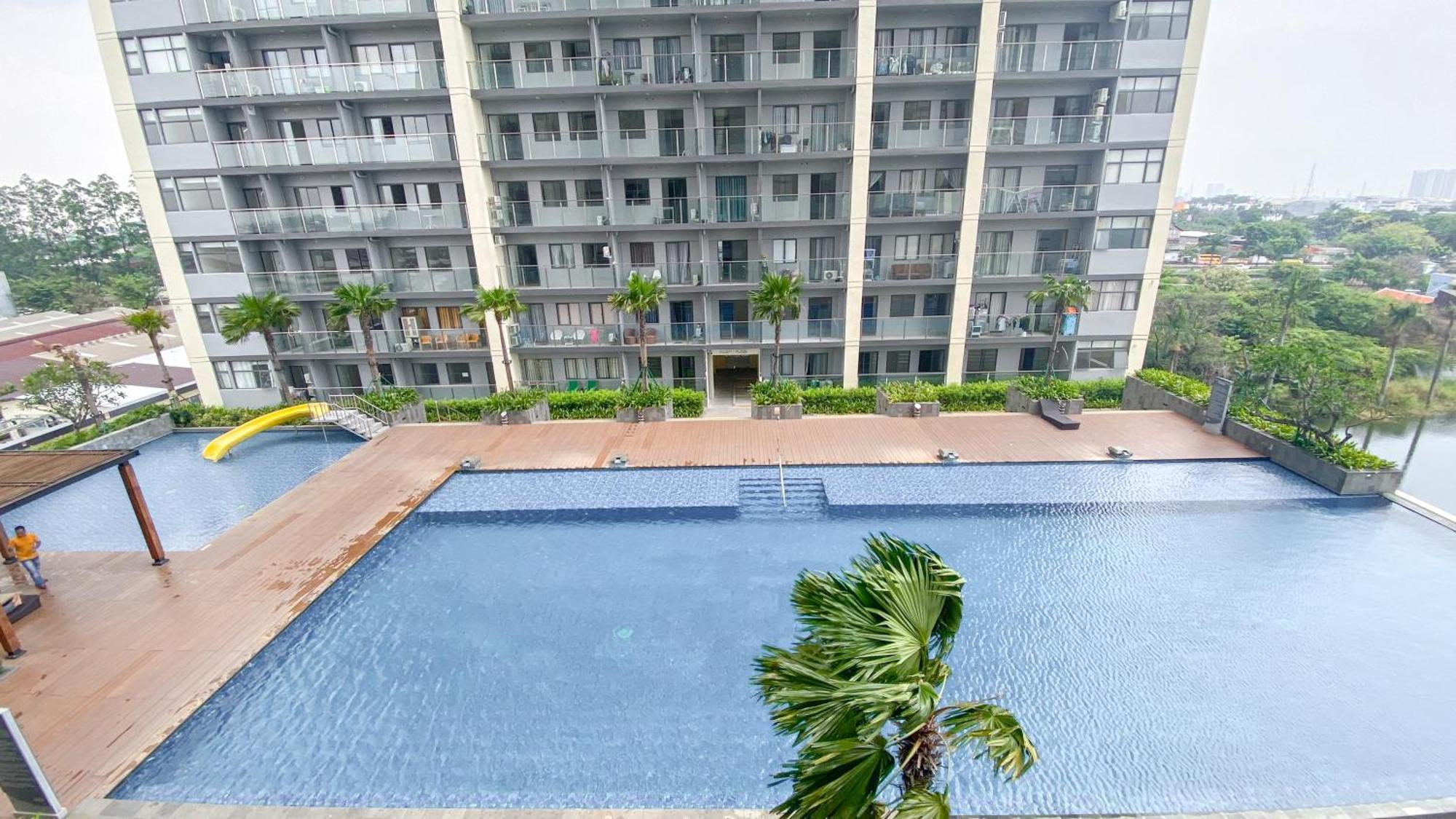 Luxury At Daan Mogot By Travelio Appartement